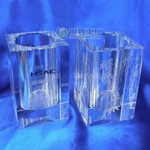 水晶笔筒的艺术价值与实用功能 兼谈广州工艺品产业的创新发展